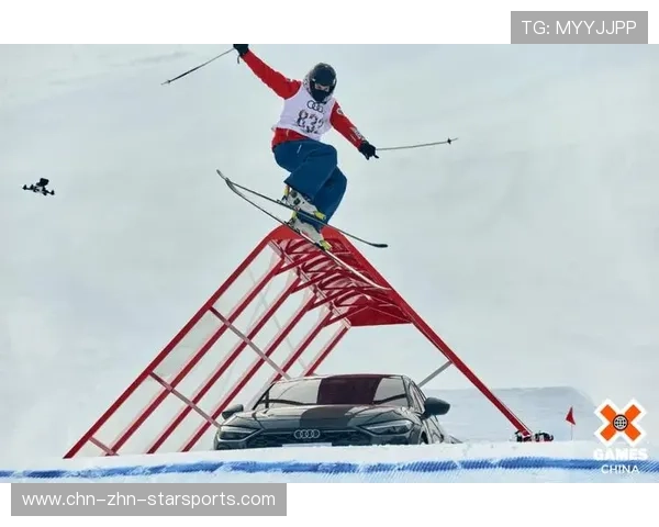 国际滑雪巡回赛中国选手在技术赛中突破自我